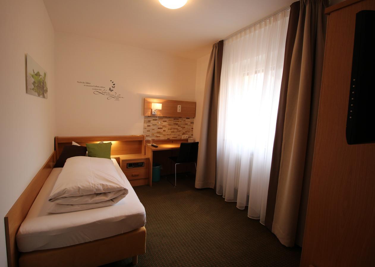 Hotel Vitis Erding Exterior photo